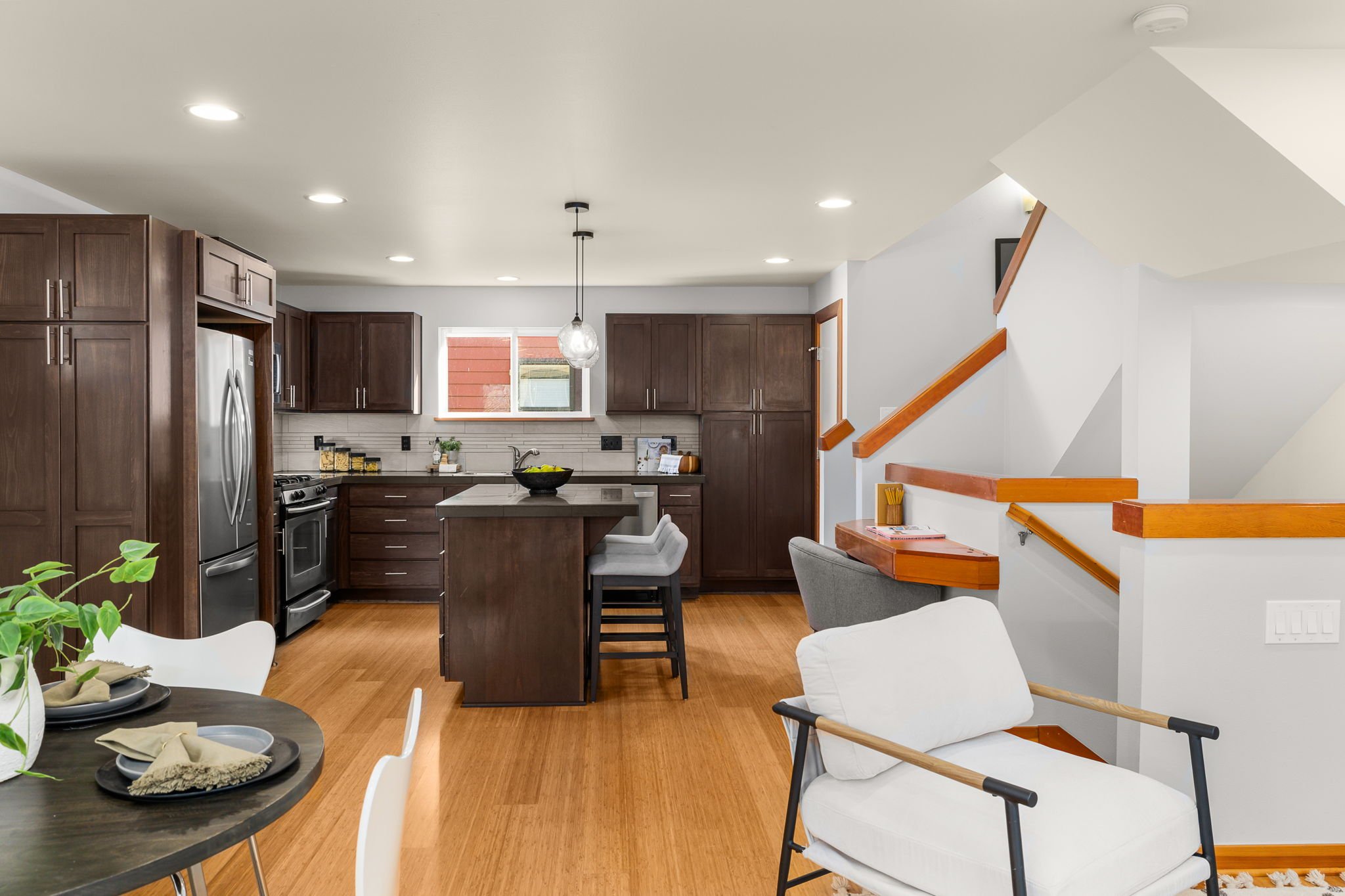 14-web-or-mls-1408-alonzo-ave-nw-a.jpg