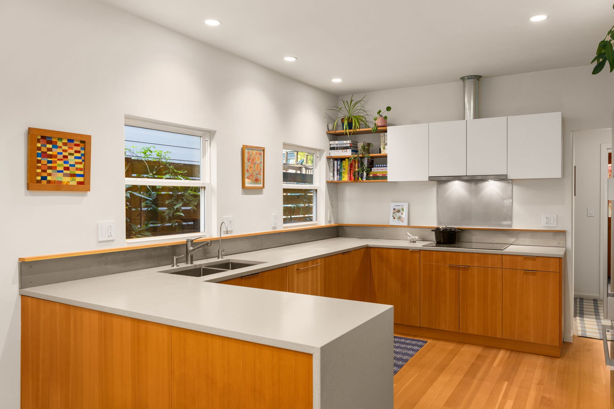 16-web-or-mls-4812-s-brandon-st.jpg