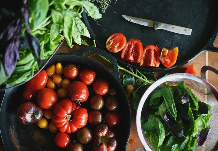 “Sun Dried” Tomatoes &amp; Basil pesto