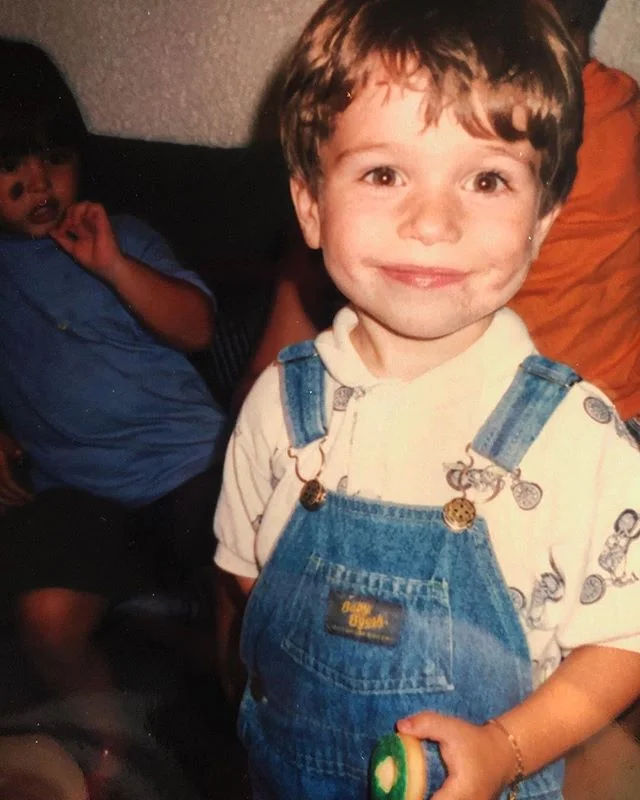Dimples, dimples, dimples for this #fridayfunday
#flashback #flashbackfriday #1999 #polaroid #love #nugget #takemeback #whathappenedtome #goober #overallsorbust