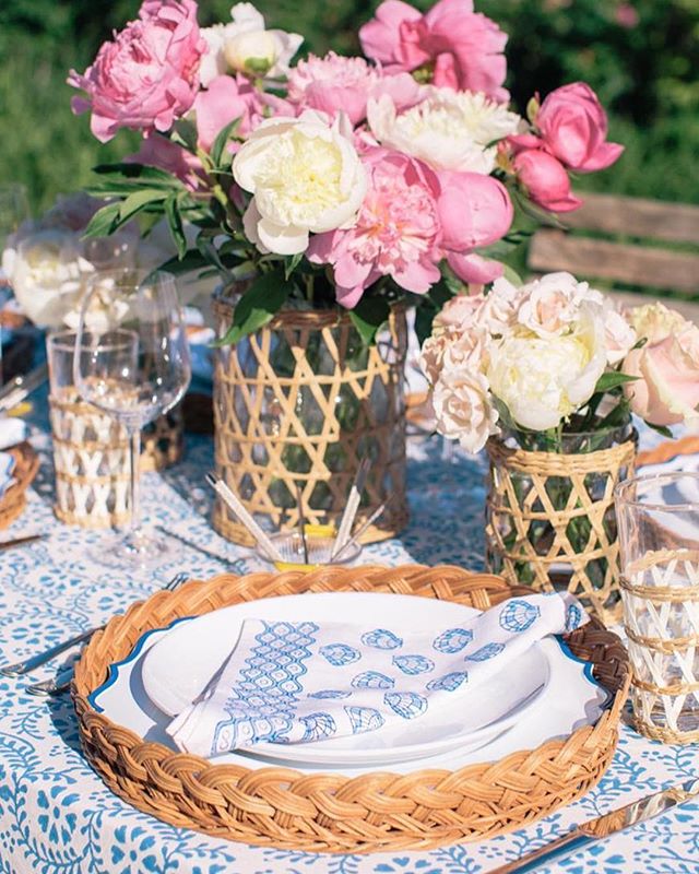 I&rsquo;m so inspired by this tablescape designed by @palmbeachlately using some of my favorites from @lindrothdesign and @indiaamory 🌸 I love how they used hurricanes as vases! #repost