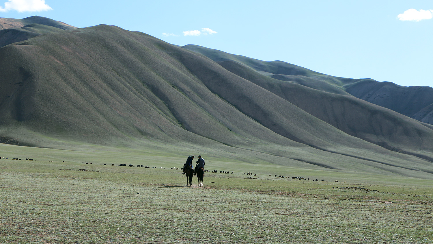 objectsaroundtheworld.com_kyrgyzstan_20.jpg