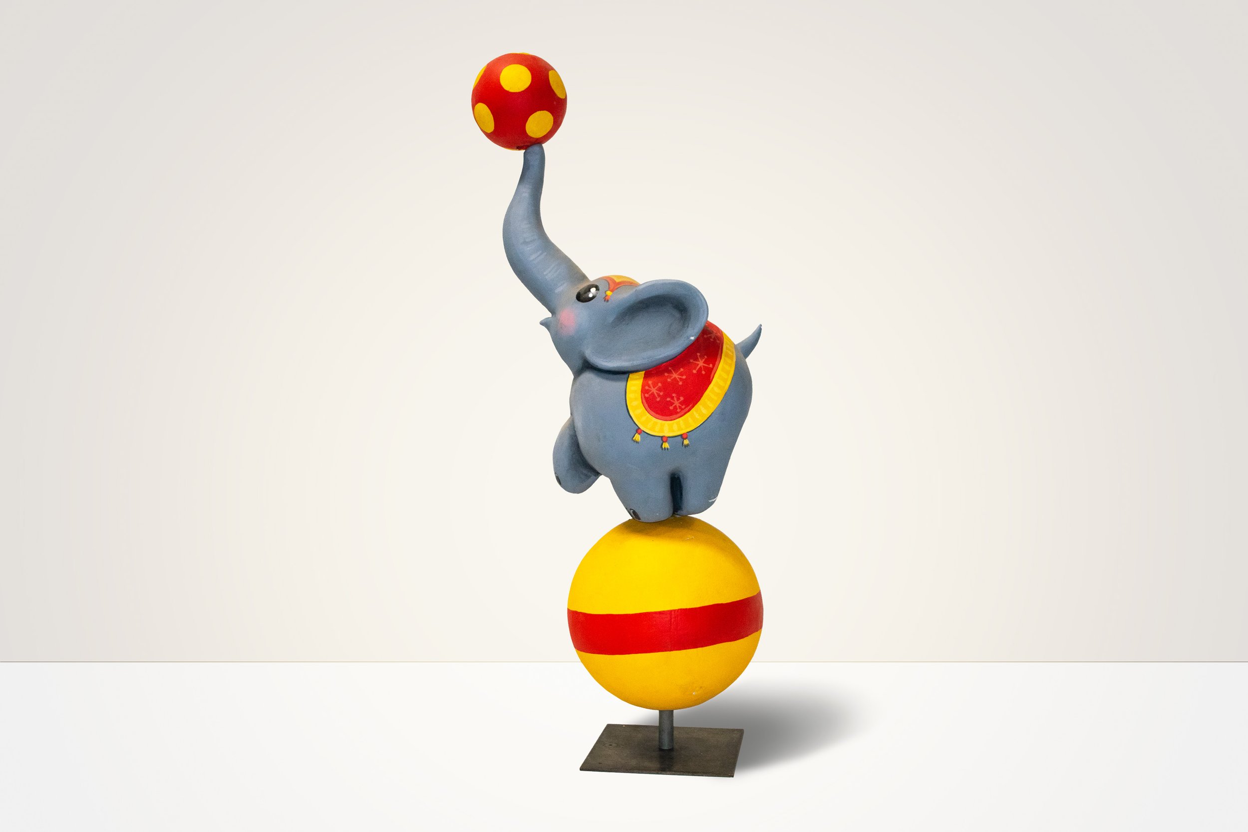 The 3D Elephant On Ball