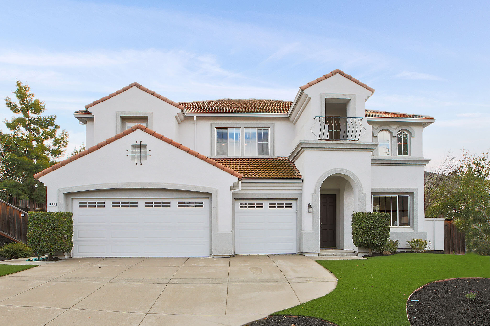 1000 Rolling Woods Way, Concord