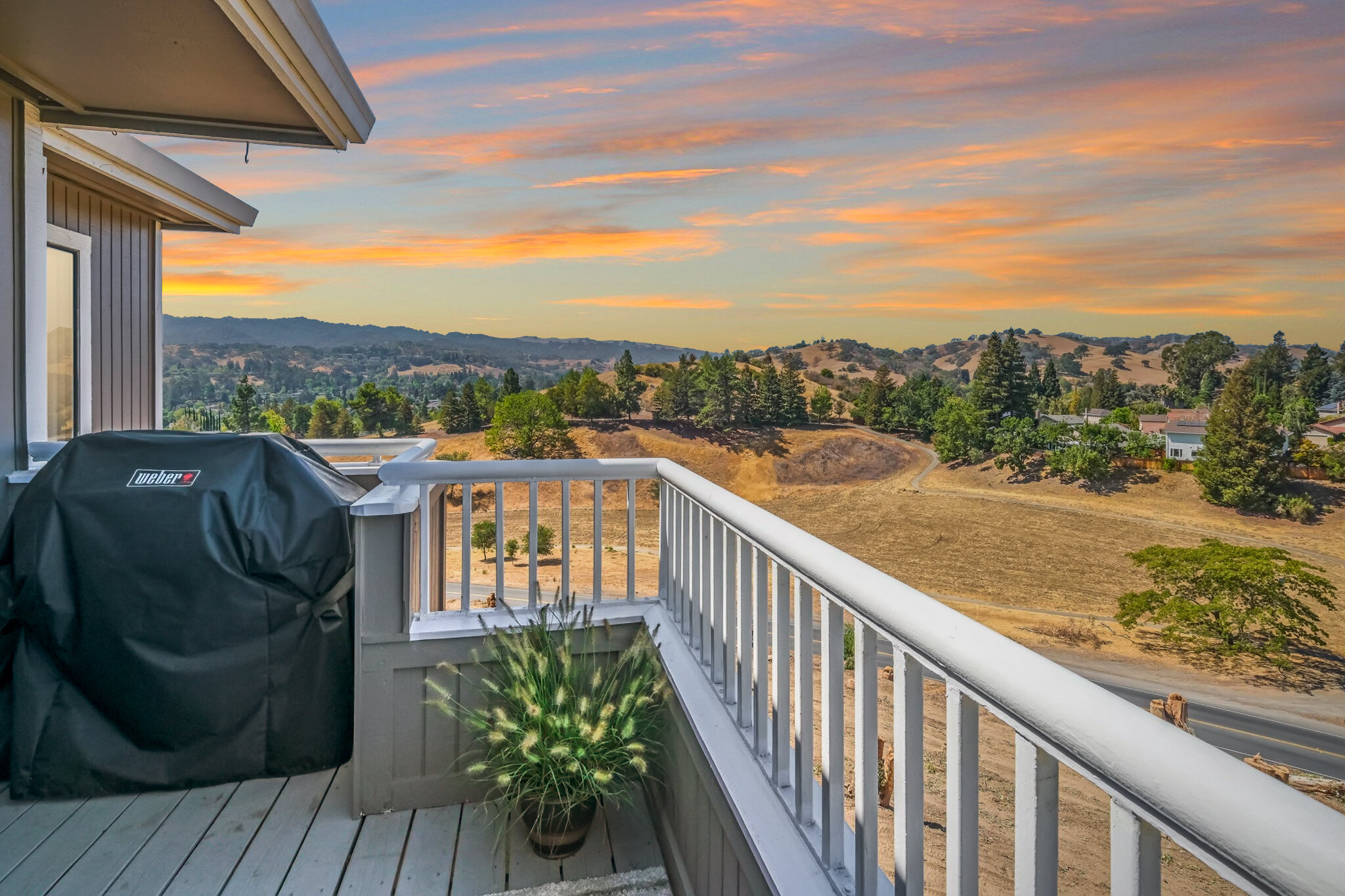 11-web-or-mls-714_Poppy_Place-8 copy.jpg