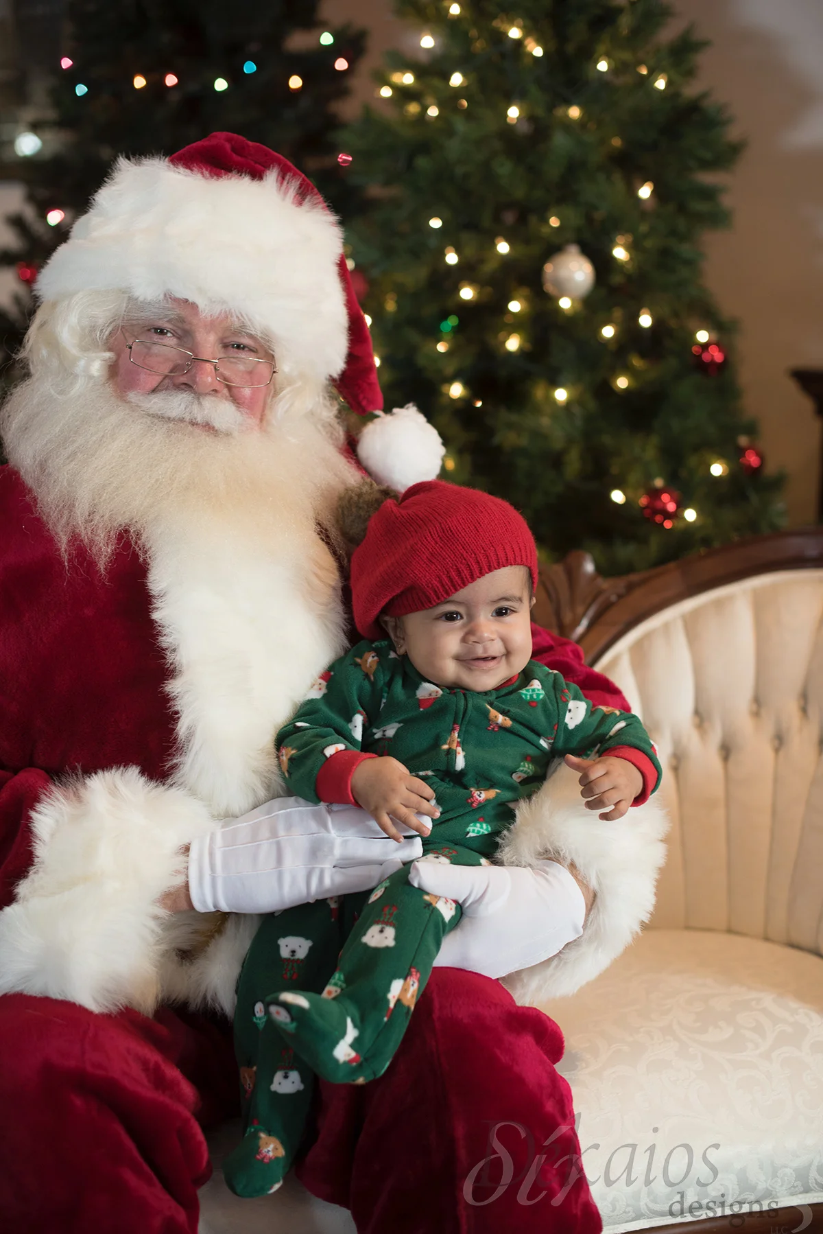 It was this little girl’s first Christmas, so sweet xoxo
