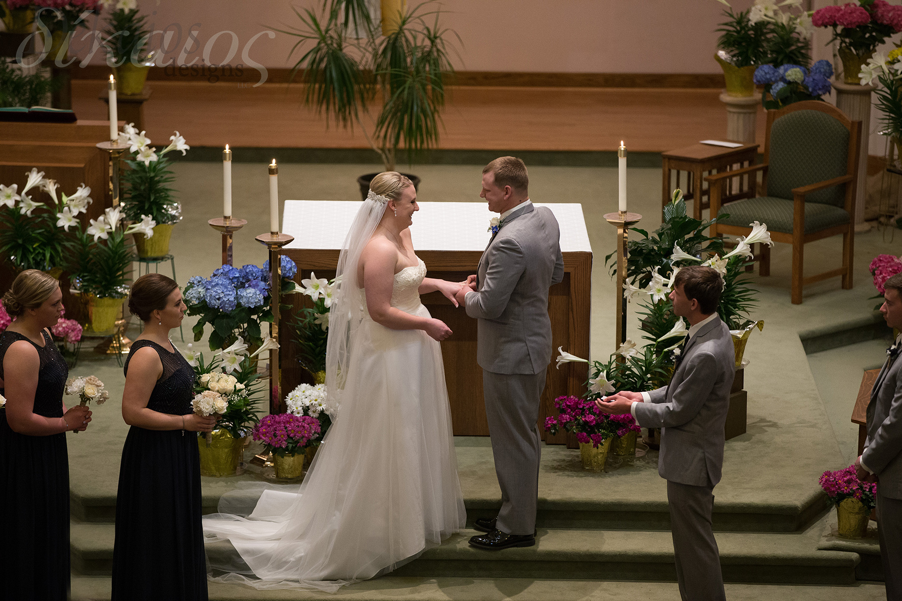 And Jake and Taylor who were married in a BLIZZARD!