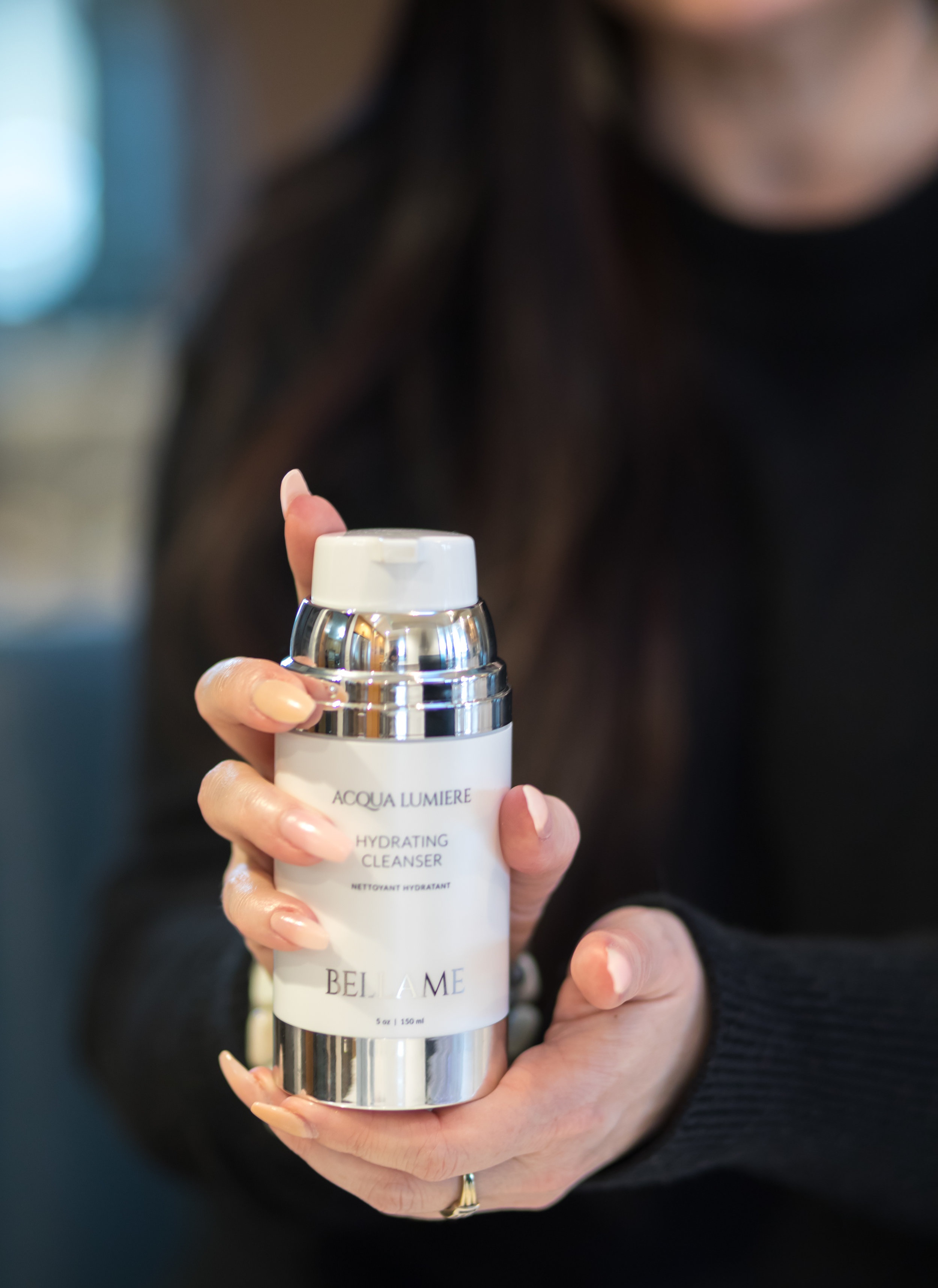 acqua lumiere hydrating cleanser