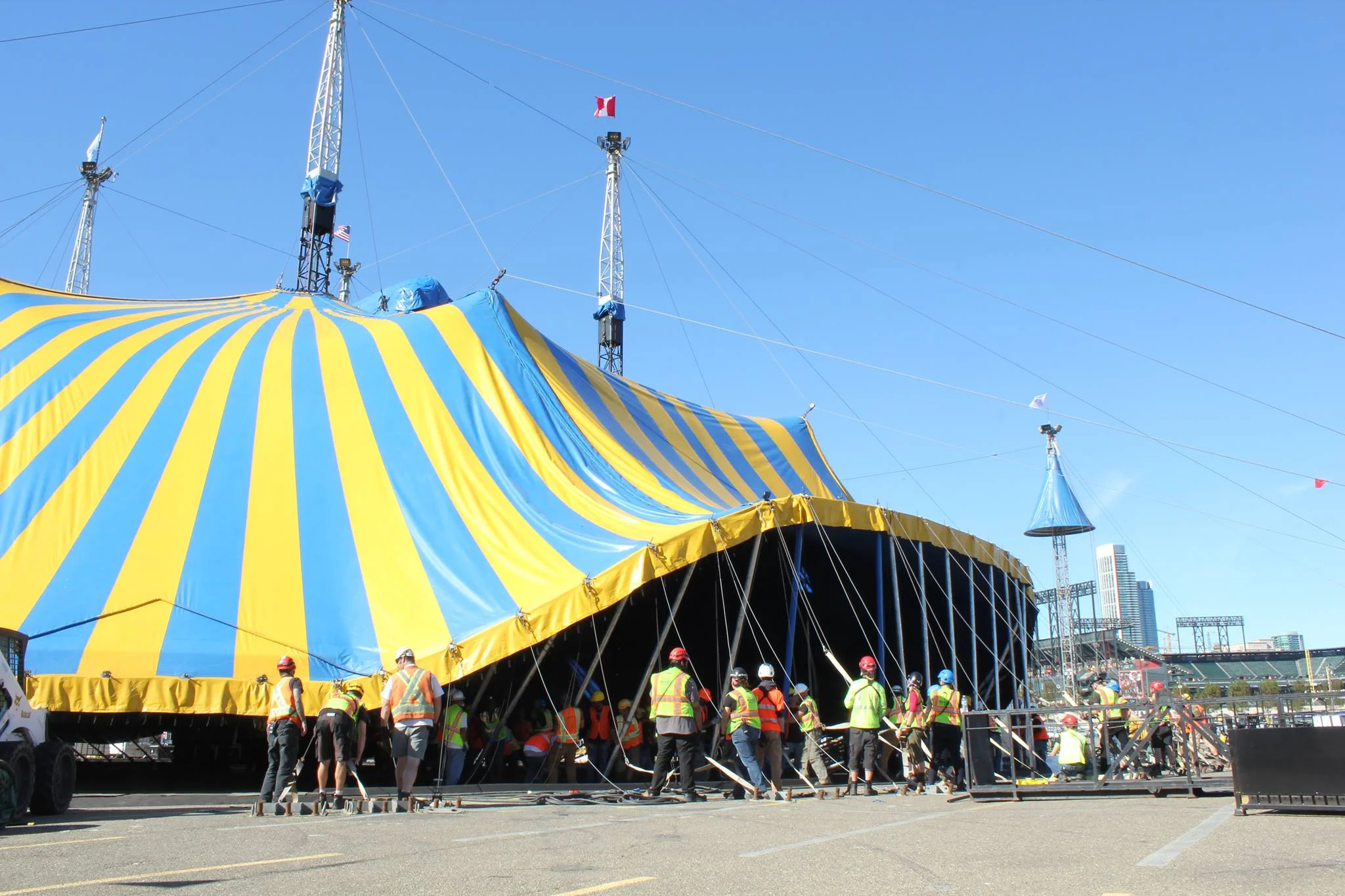 ATT-Park-Big-Top-Cirque-San-Francisco.jpg