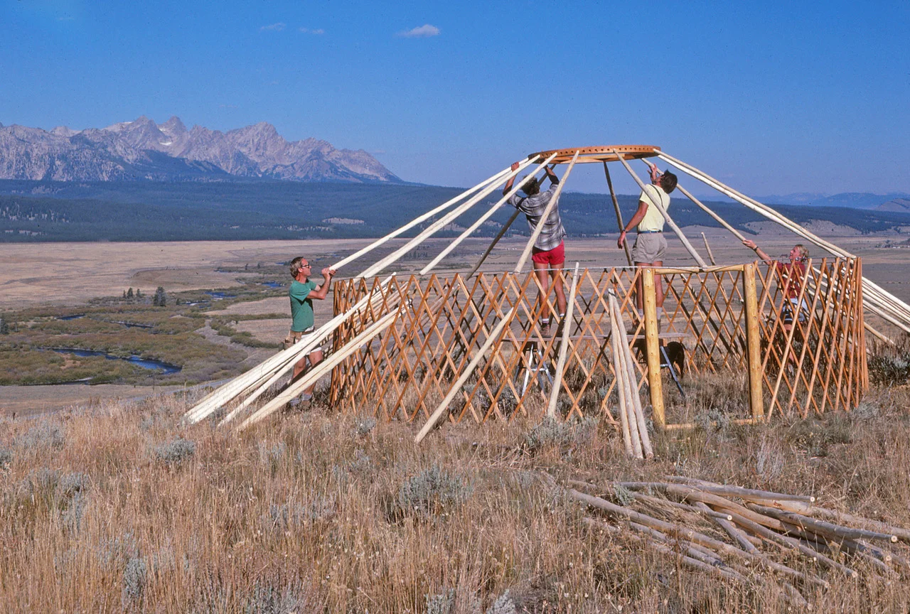  Sharing the yurt design with friends during a long weekend workshop.     Design →  