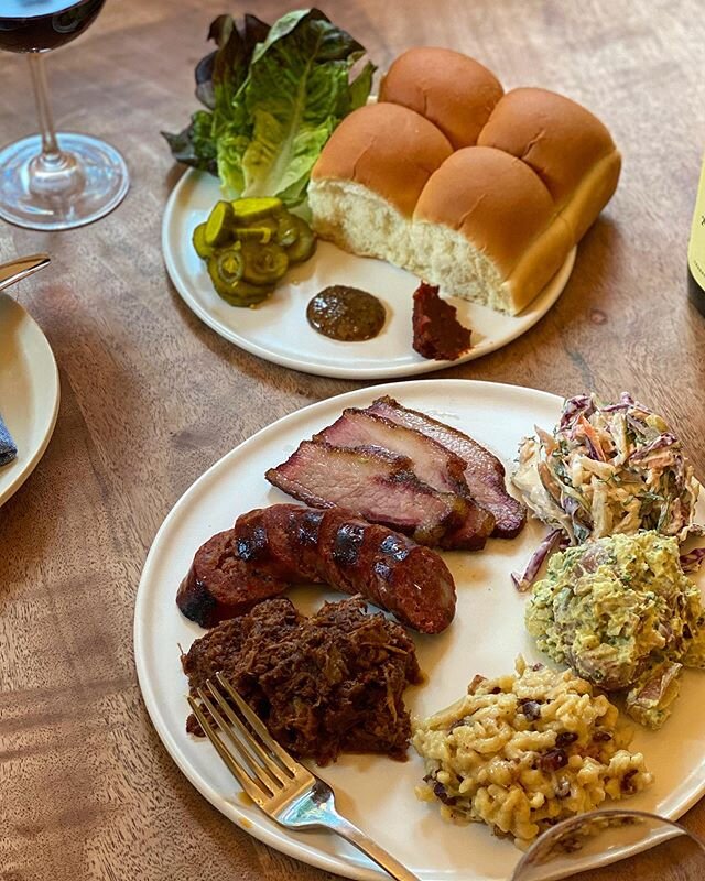 Father&rsquo;s Day BBQ kits are live in n our site for pick up next Sunday. Reserve your kit(s) now,
Kit includes:
BBQ pulled pork
Smoked pork belly
Smokey Hot link
Bacon Mac
Oma&rsquo;s Slaw
Potato Salad 
Lettuce cups, Hawaiian rolls 
Zesty bread an