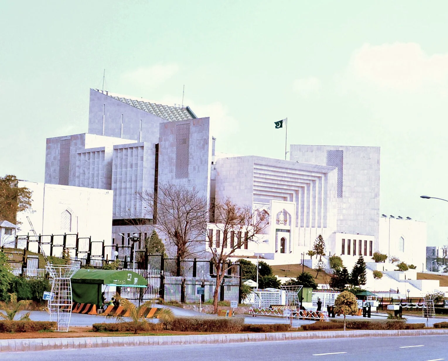 A Cut in Time: Thinking “Backwardness” Through Khwajasara Difference in Pakistan
