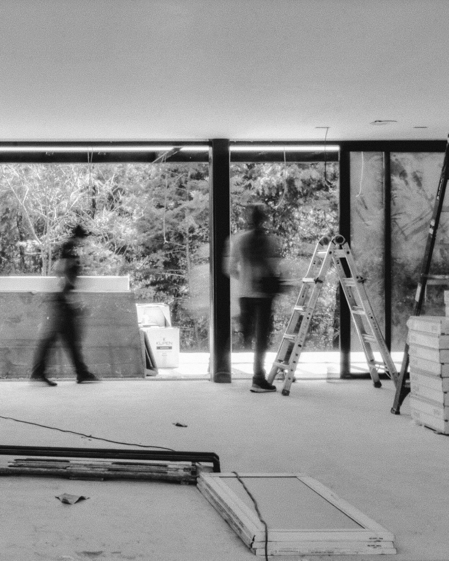 Material expuesto, movimiento constante y estructura visible. El proceso tambi&eacute;n comunica car&aacute;cter.
Registro real de construcci&oacute;n en curso.
Proyecto Acacias 2026
#BlancoYNegro #ProcesoConstructivo #Arquitectura #Construccion #Gua