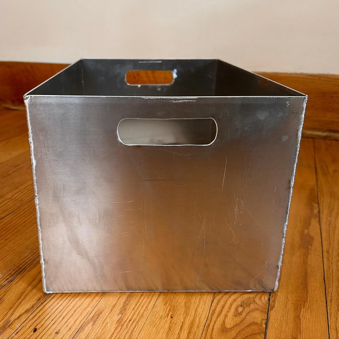 Feeling a bit spoiled in the office with our new custom recycling bins. 
Thanks @moe_the_welder and @reap.bob 
#weldlife #weldproject #customweld