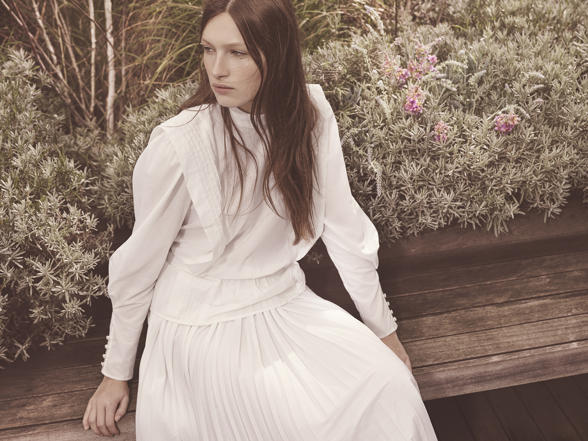 WAREHOUSE_SS16_CAMPAIGN_SHOT_01_054_V2.jpg