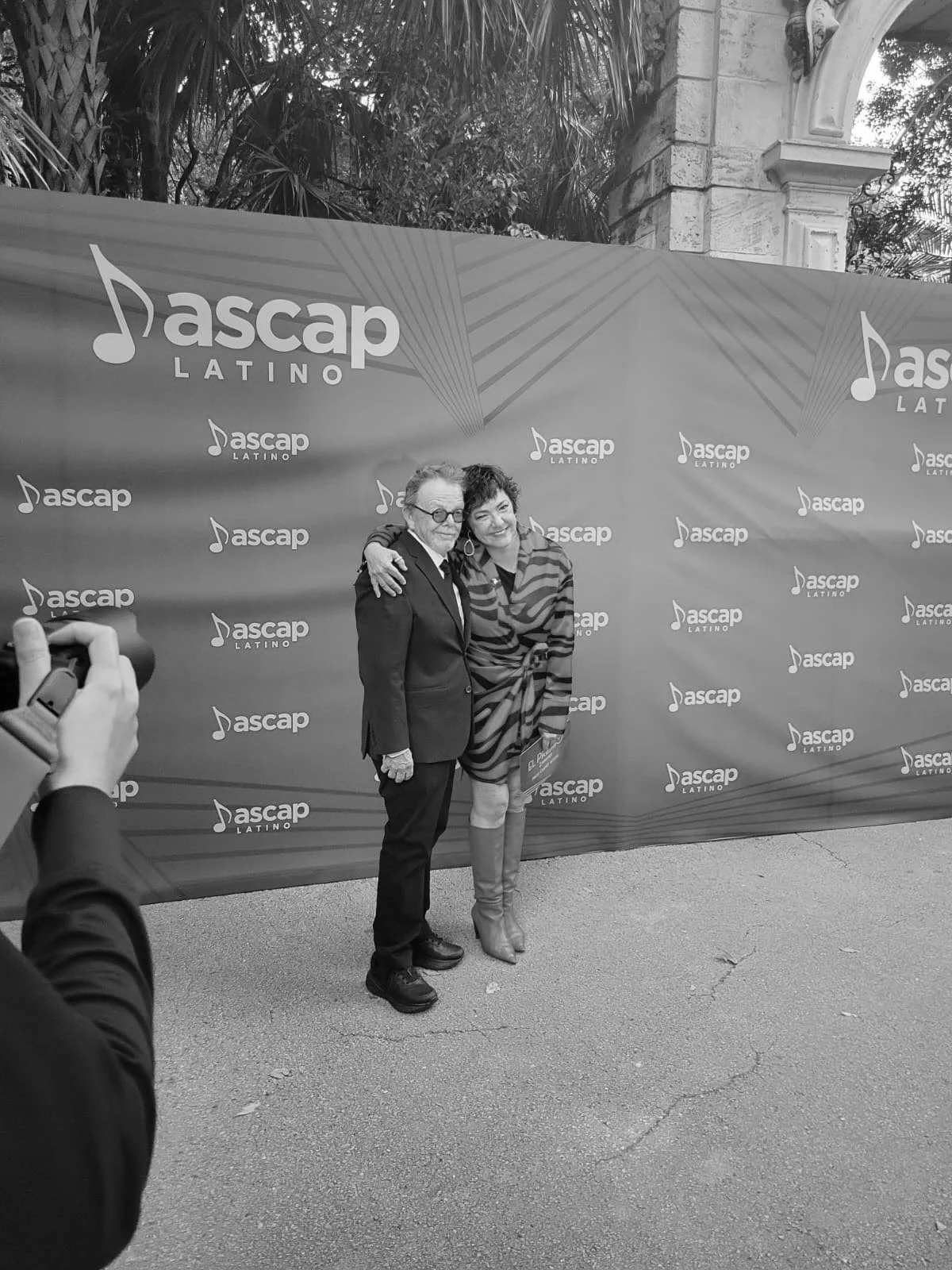 Claudia y Paul Williams en los ASCAP Latin Awards, Miami
