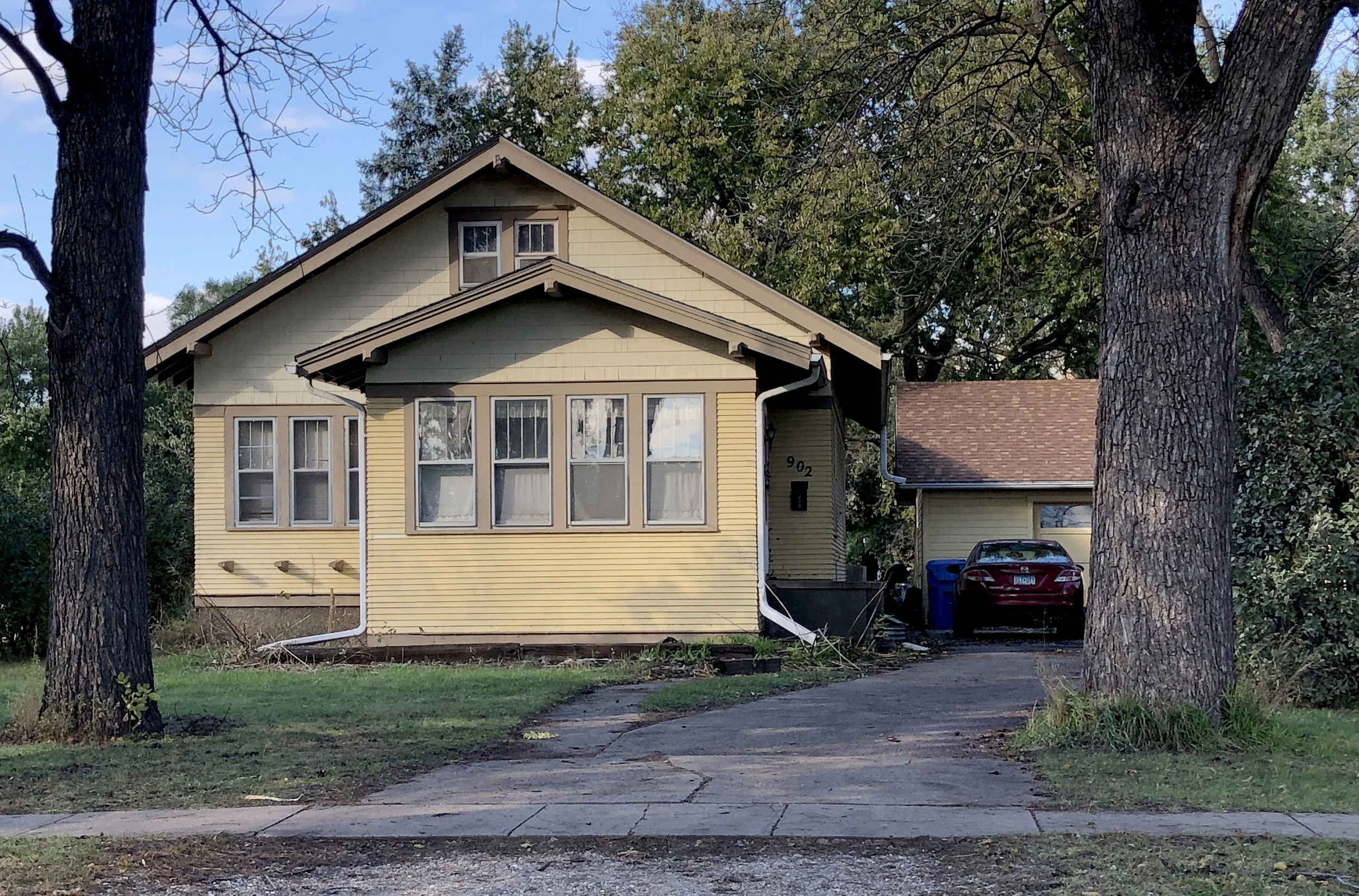 926 Lincoln.jpg