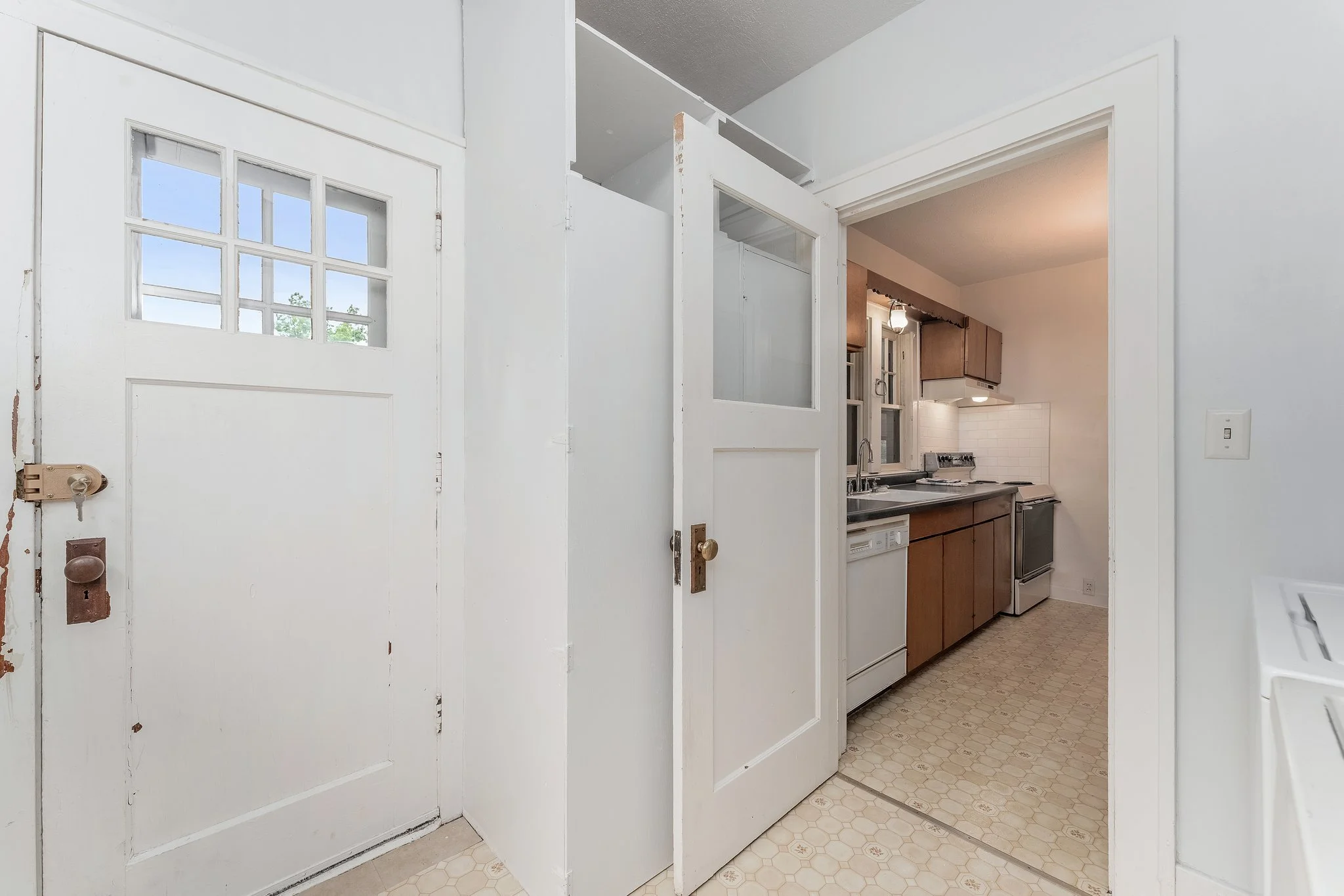 24-web-or-mls-124 Court St-038.jpg