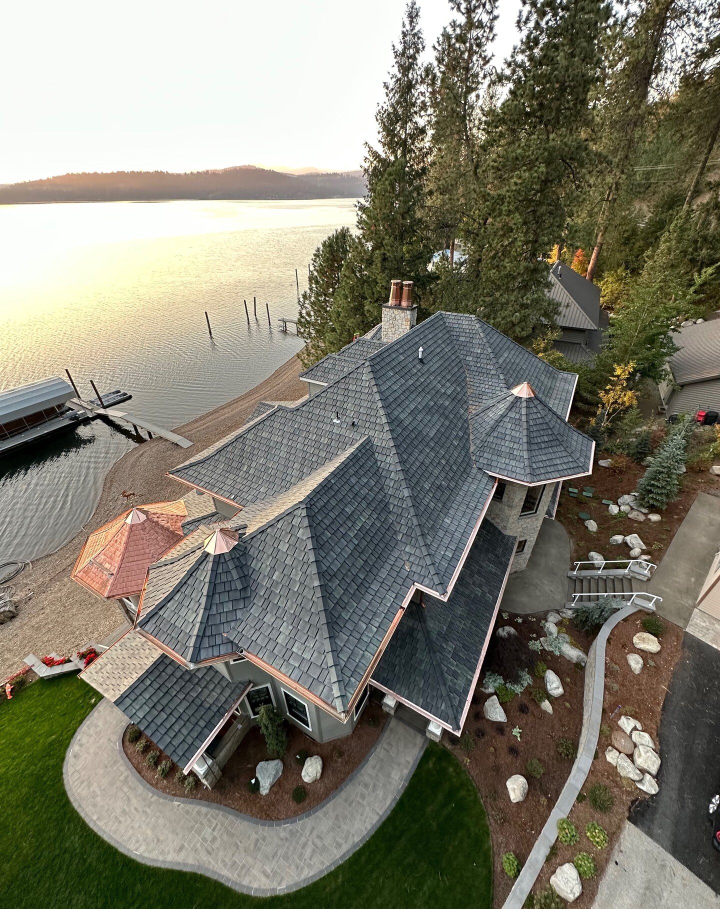 It's more than a house when it's a Johnson Construction home. Who is ready for lake days on CDA Lake? #customhomes #northidaho #custombuilding #CDA