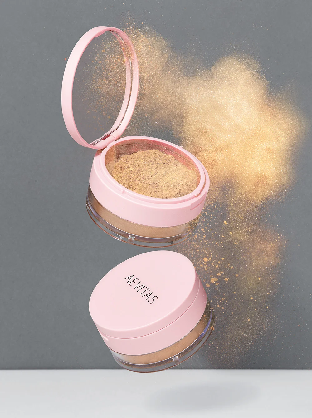 All Lit Up Highlighting Treatment Powder