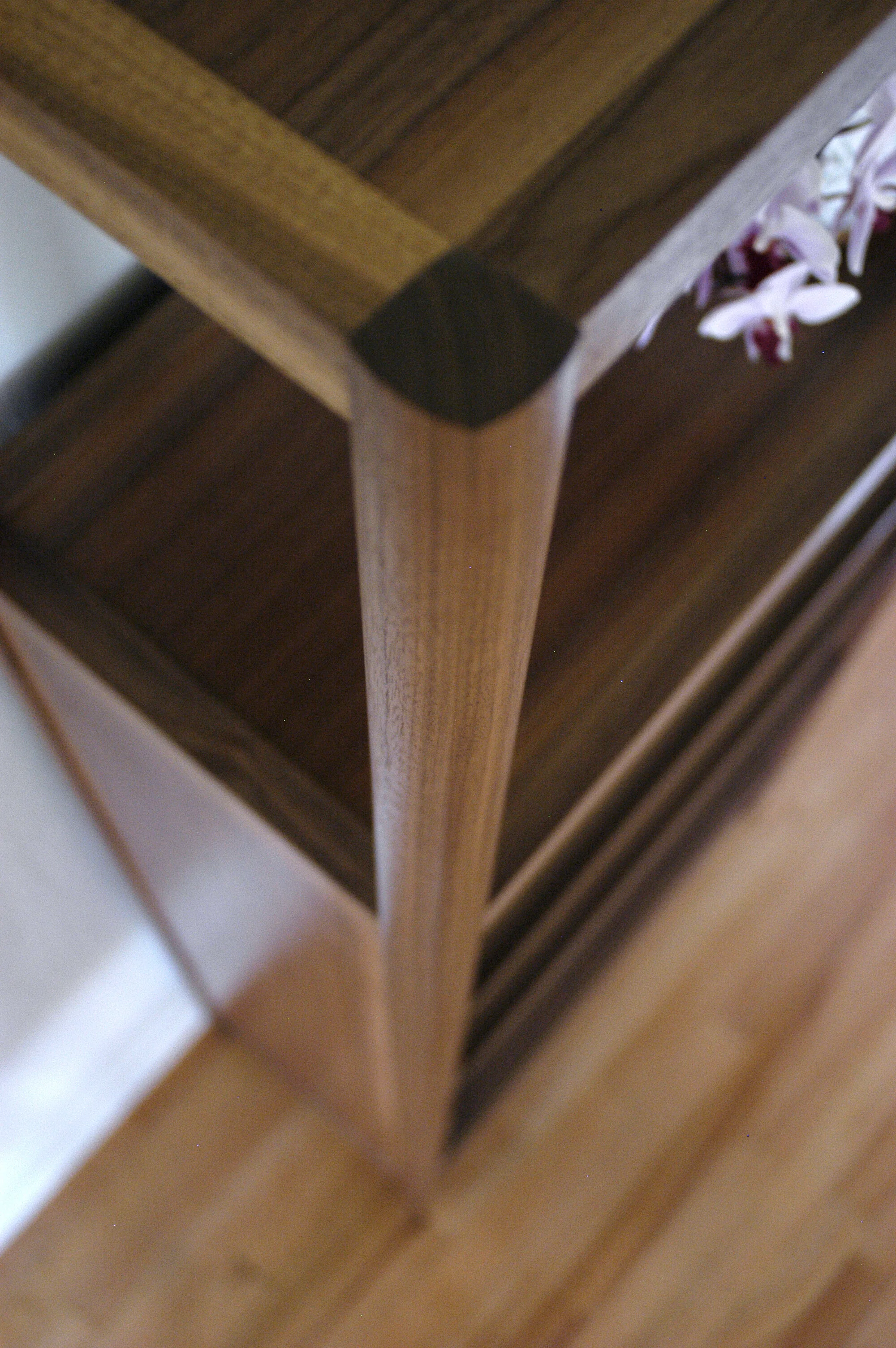 Shelf80.jpg