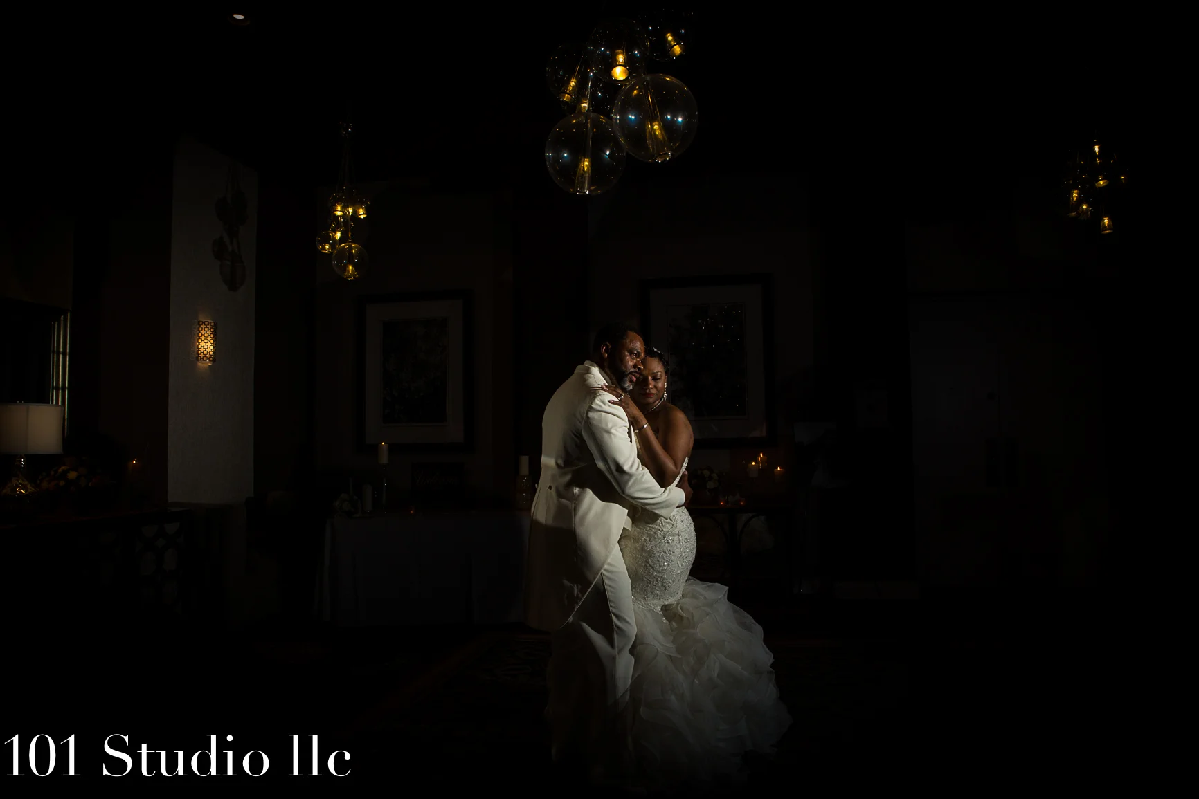 Double Tree Hilton Raleigh wedding venue - 101 studio llc -30.jpg