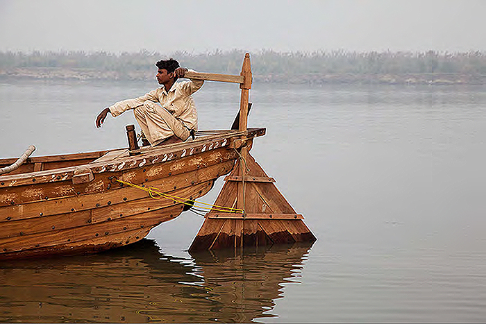  Atul Bhalla, Excerpt from  Untitled, (Boat Making), &nbsp;2014 (Set of 30)    