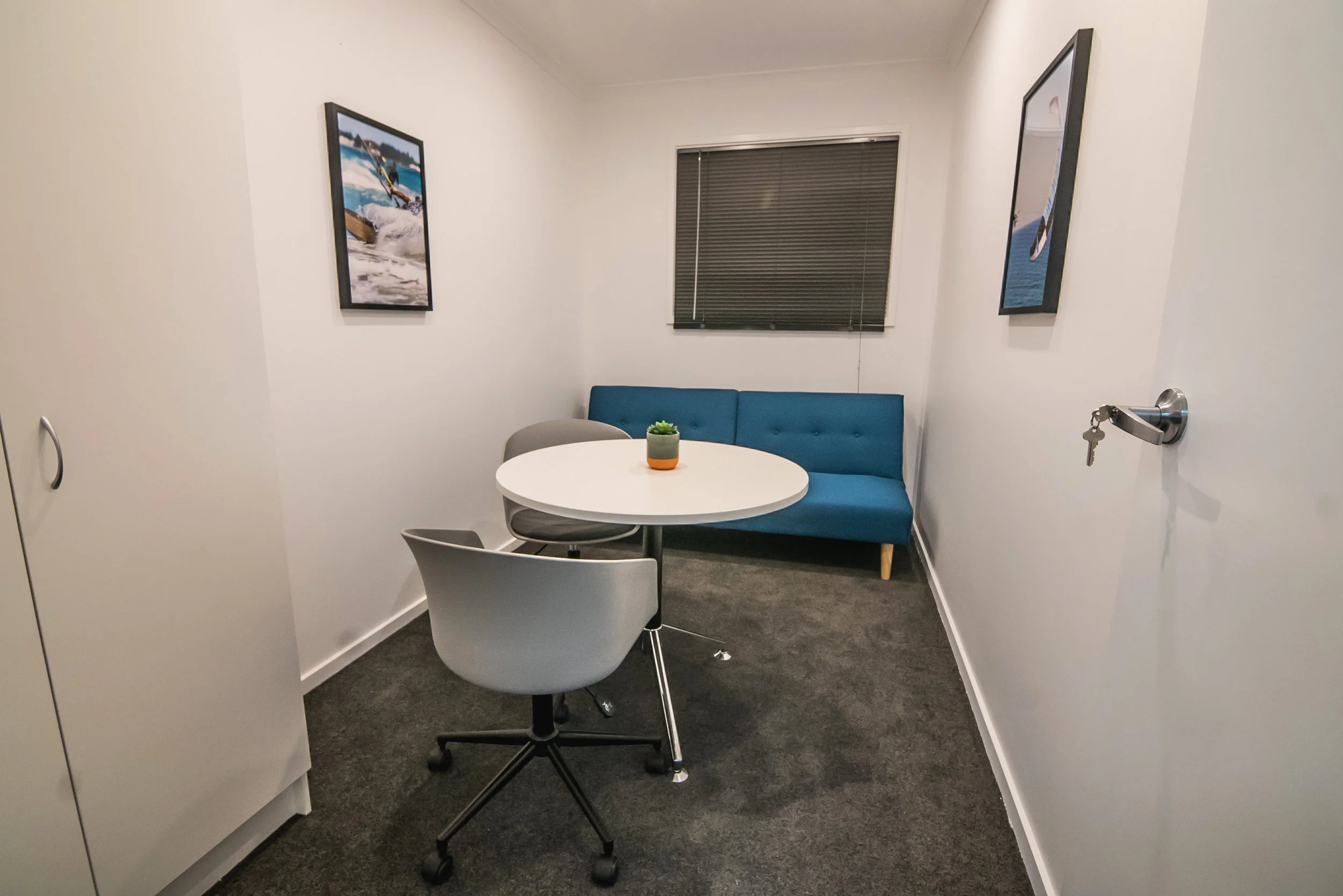 meetingroom.jpg