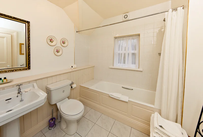 Cashel Bay Luxury Manor House, Connemara — Dream Stays