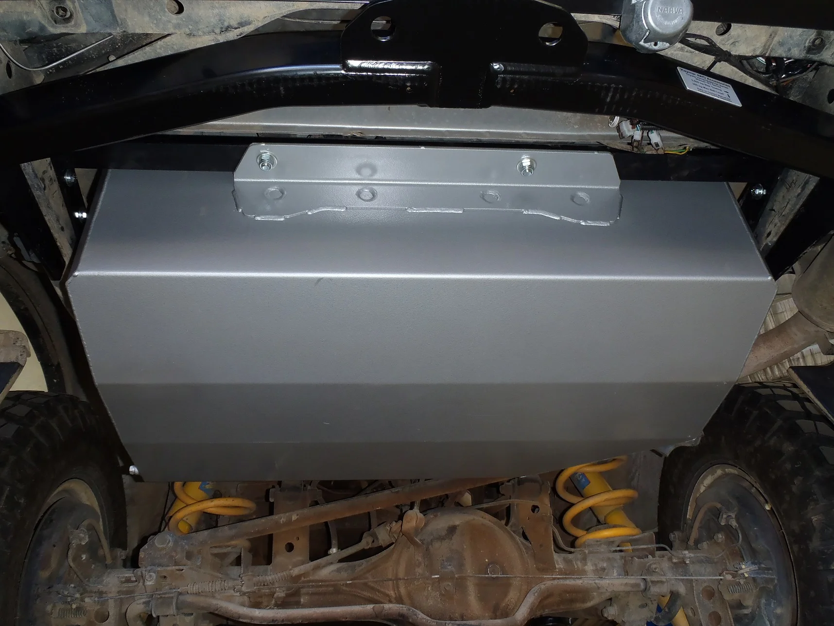80 Series Extended Range Fuel Tanks — MOSLEY MOTORS