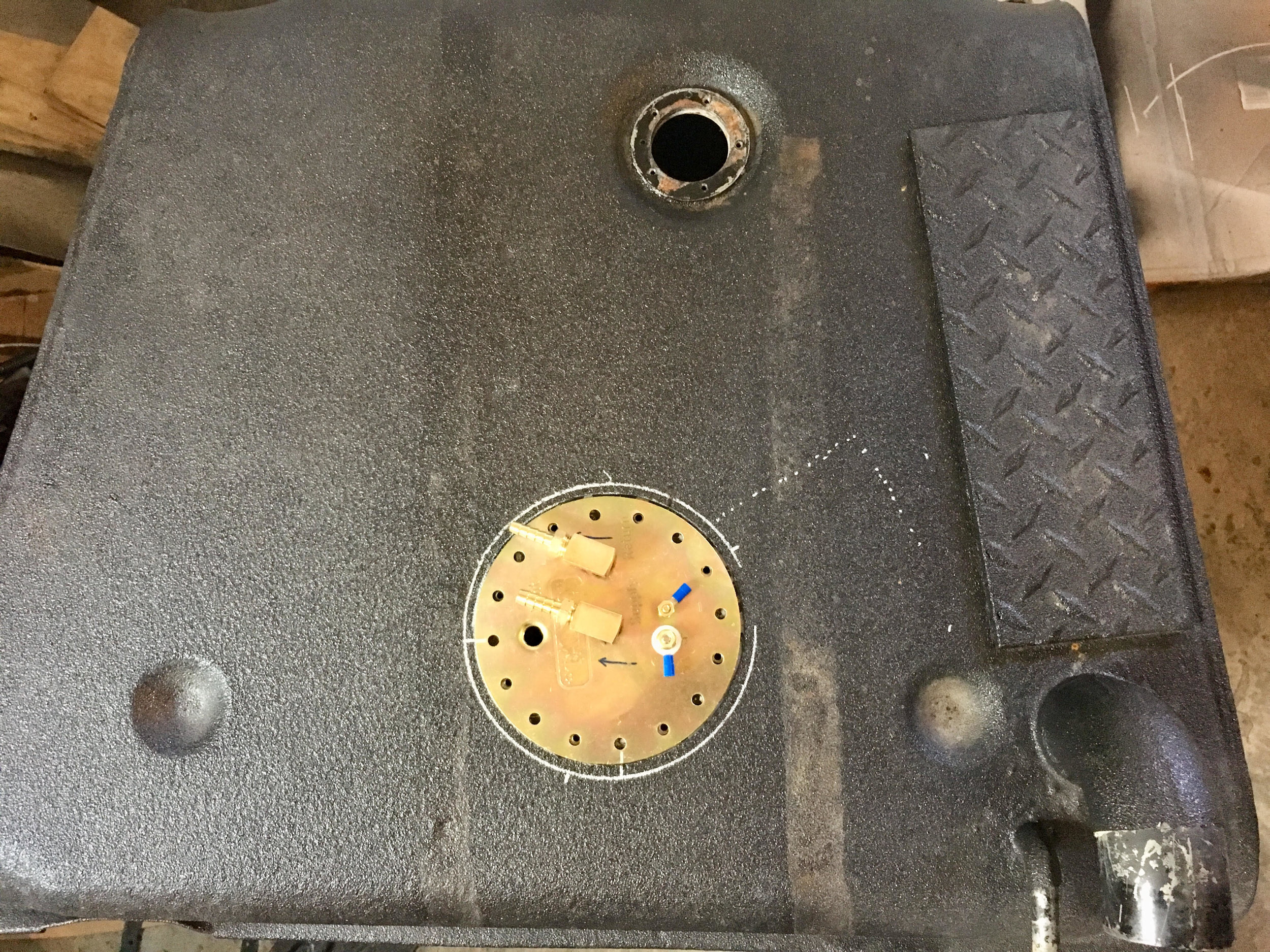 FJ40 In Tank Pump.jpg