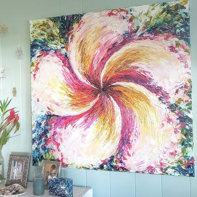 Valentines day is comin in hot 💞 Dont forget to send flowers to the one you love 🌺🥰
.⠀
.⠀
.⠀
.⠀
#jennawelleinart #artwork #artist #abstract #abstractpainting #abstractexpressionism #abstractartist #instagood #artistoninstagram #abstraction #hawaii