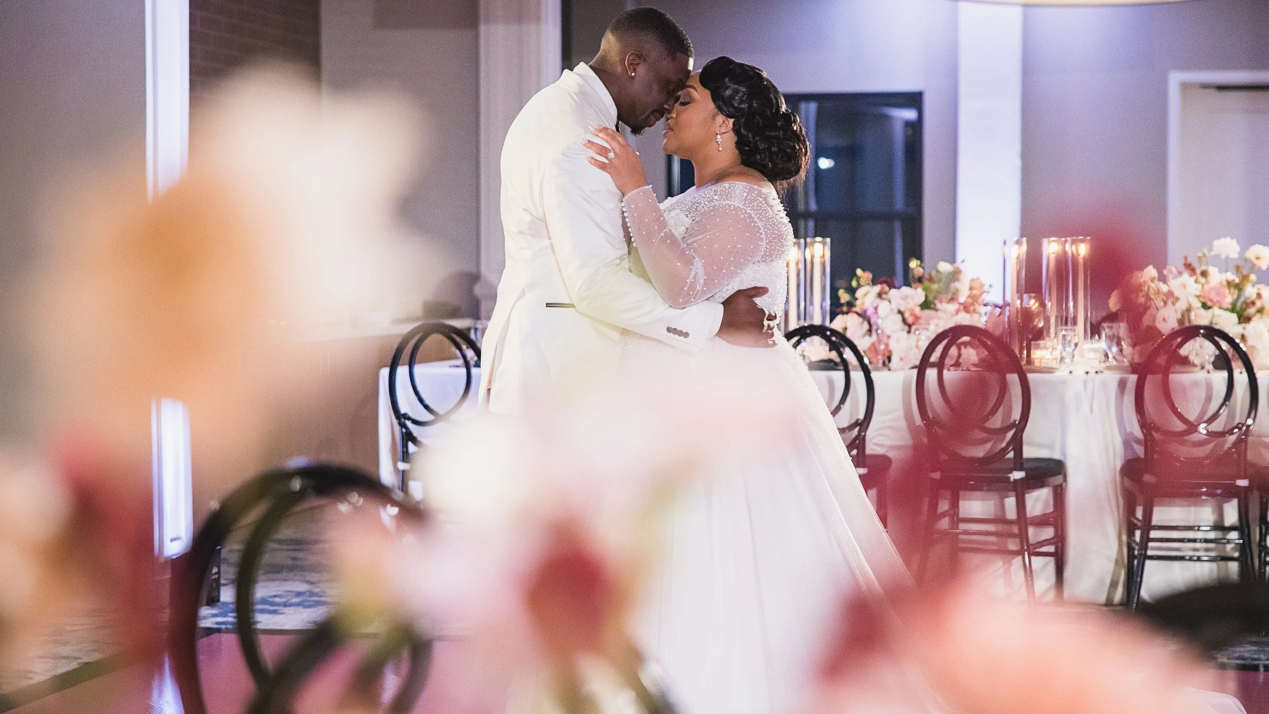 couple dancing at wedding in haymarket virginia