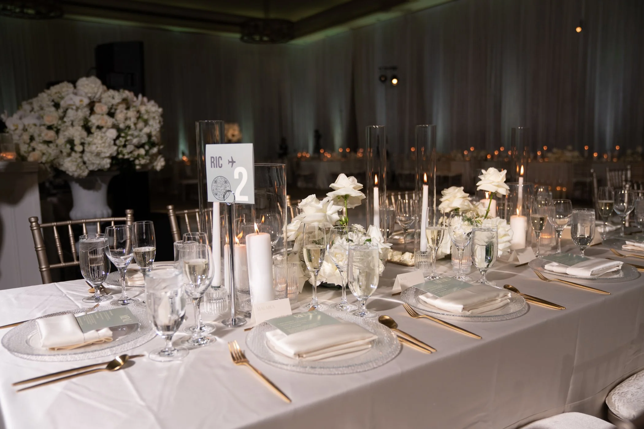 Salamander_resort_wedding_virginia_by_love_events_reception_flowers.jpg