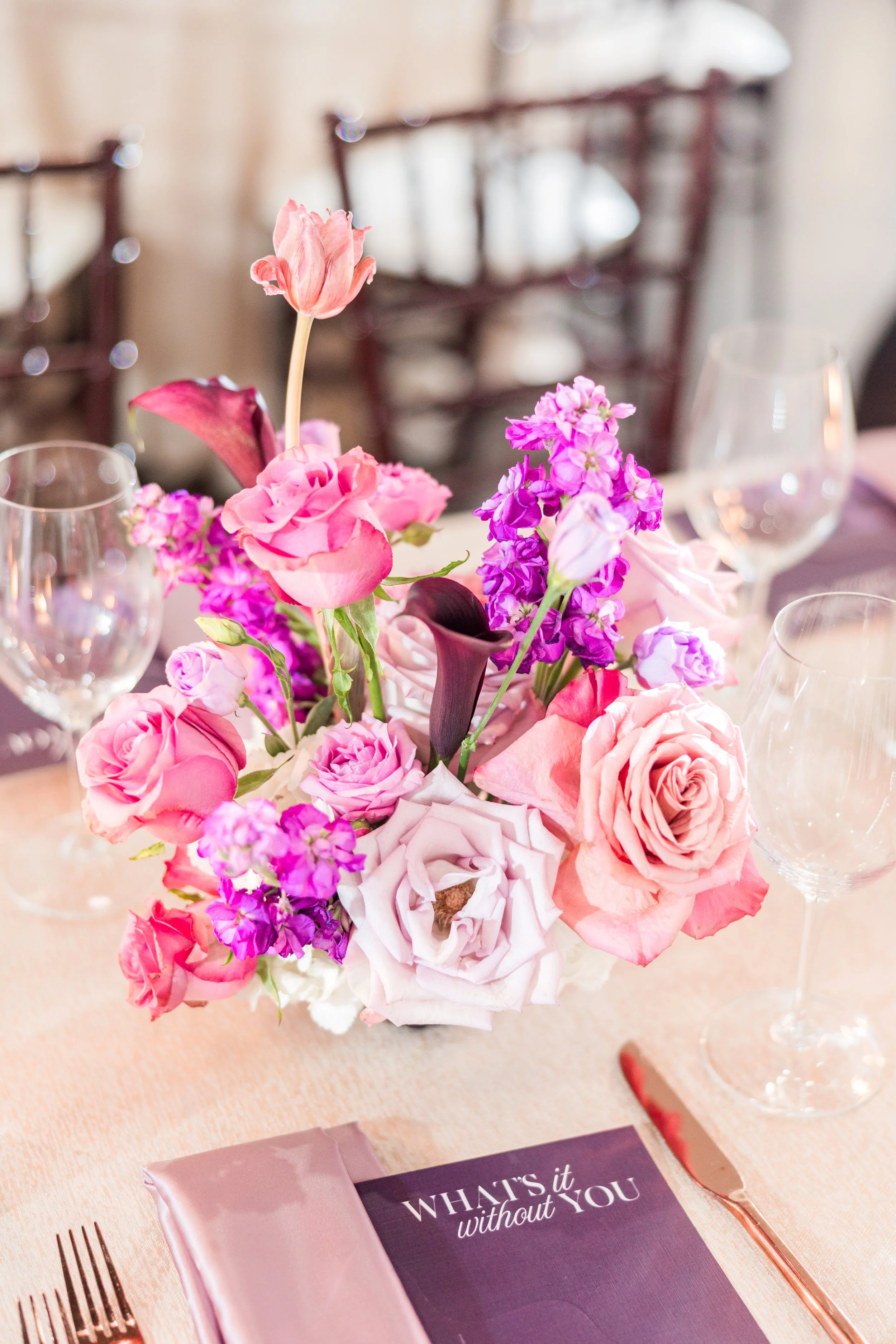 rose-calla-centerpiece-historic-post-office-hampton-by-love-events.jpg.jpg