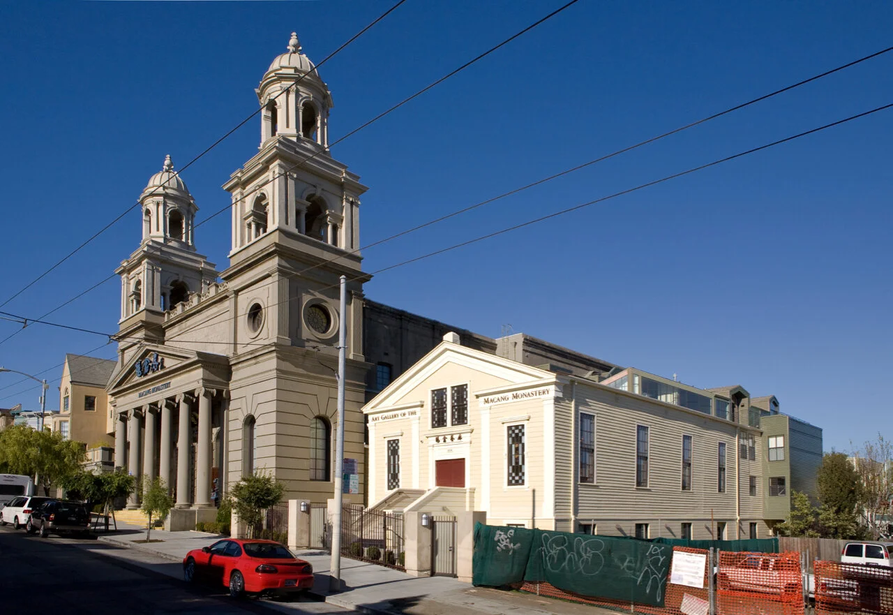  Macang Temple on the left and Macang Monestary on the right. The original Holy Cross church and St. Patrick’s hall were restored and converted to suit Buddhist traditions and modern day requirements. 