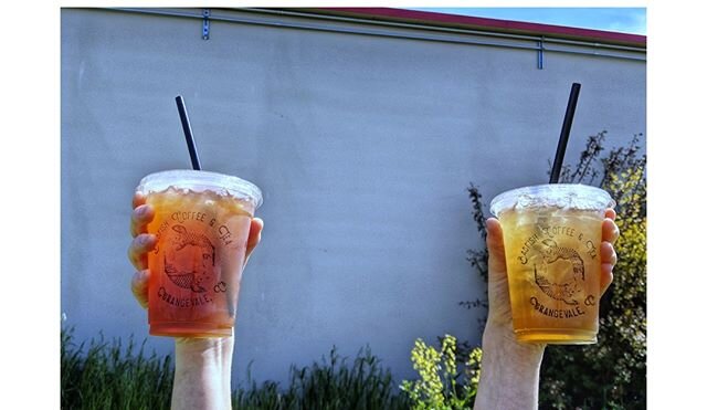 Summer and that #sacramentoheat are here! 🌞 
Badfish advice, cool off with an iced tea 💦 We have ginger &amp; mint green tea, peach black tea, and a detox herbal tea. All unsweetened and so so refreshing!