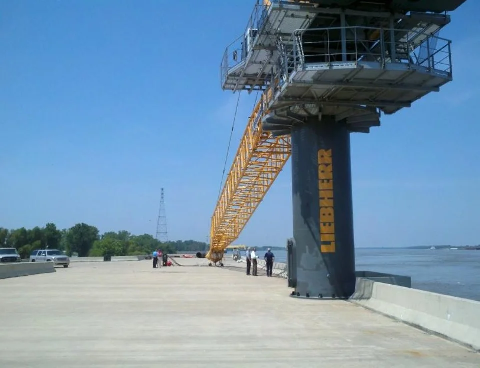 Barge_loading_station.jpg