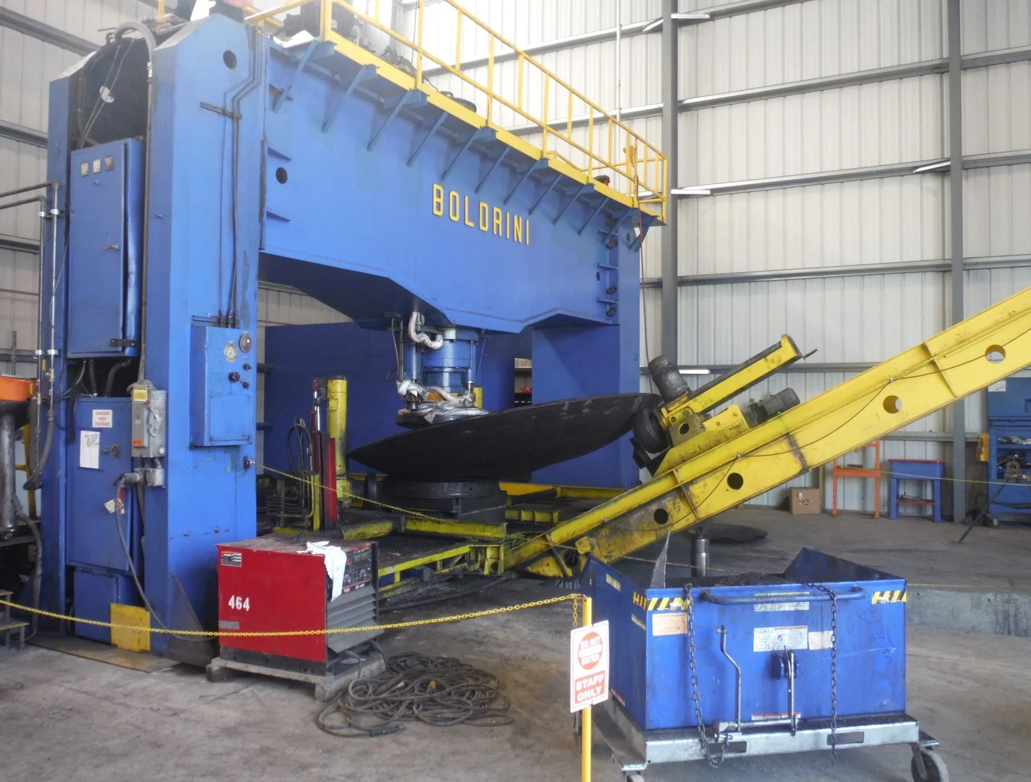HEAD MANUFACTURING EQUIPMENT Size Capacity: 23’ OD 1 ½” Thick