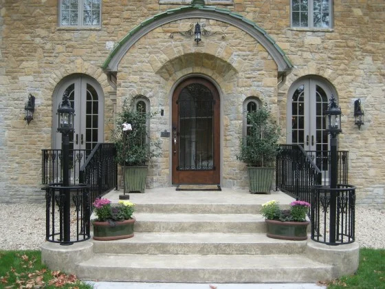 Vertical-Railings-31-560x420.jpg