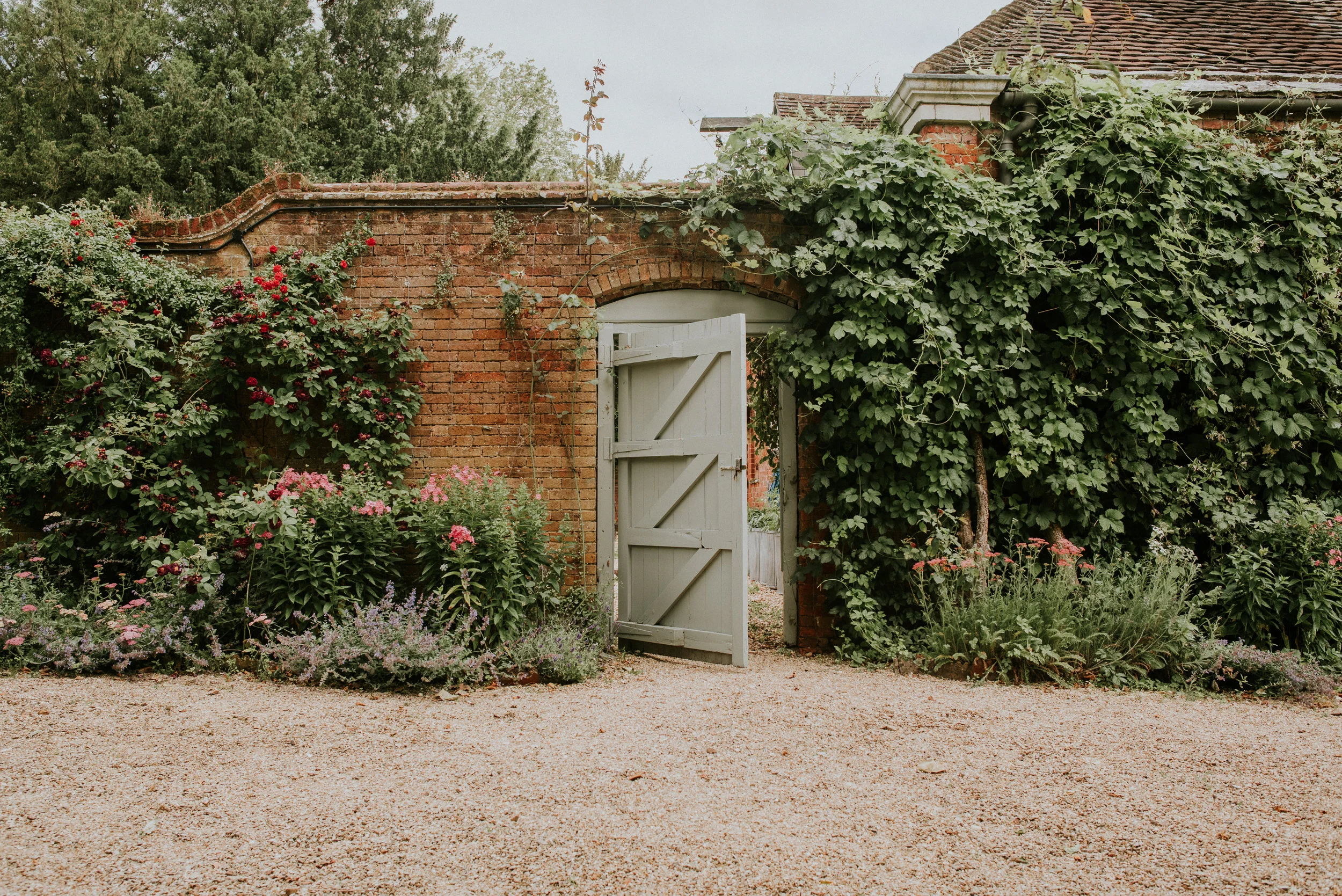 119-deanscourt_mainhousext(C)EmmaDavenport.jpg