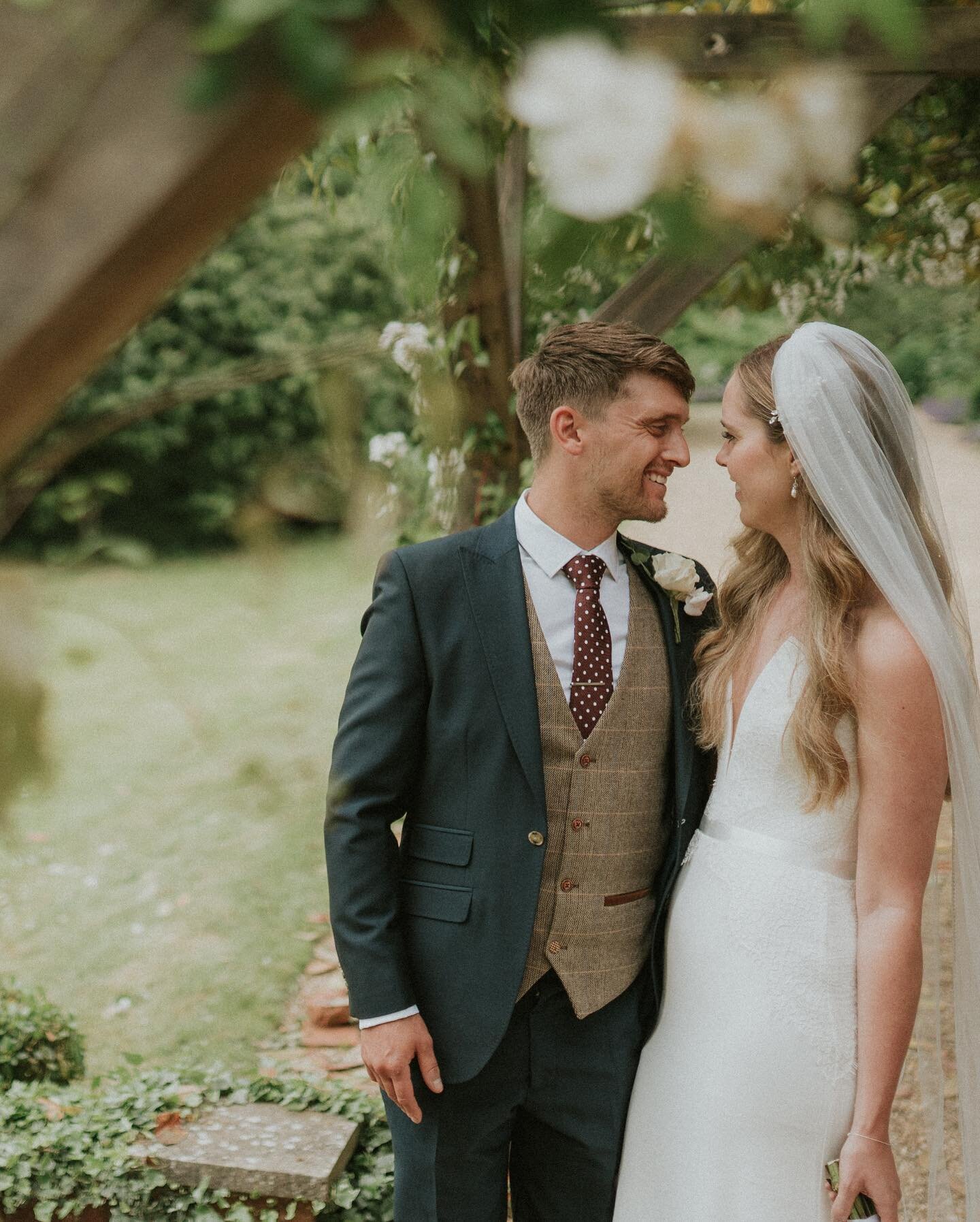A couple of our favourite shots from Lucy and Sam&rsquo;s special day at Deans Court a few weeks ago ✨

Their wedding was filled with beautiful details, like fresh sprigs of eucalyptus, vintage cars and twinkling candles, all making the day feel comp