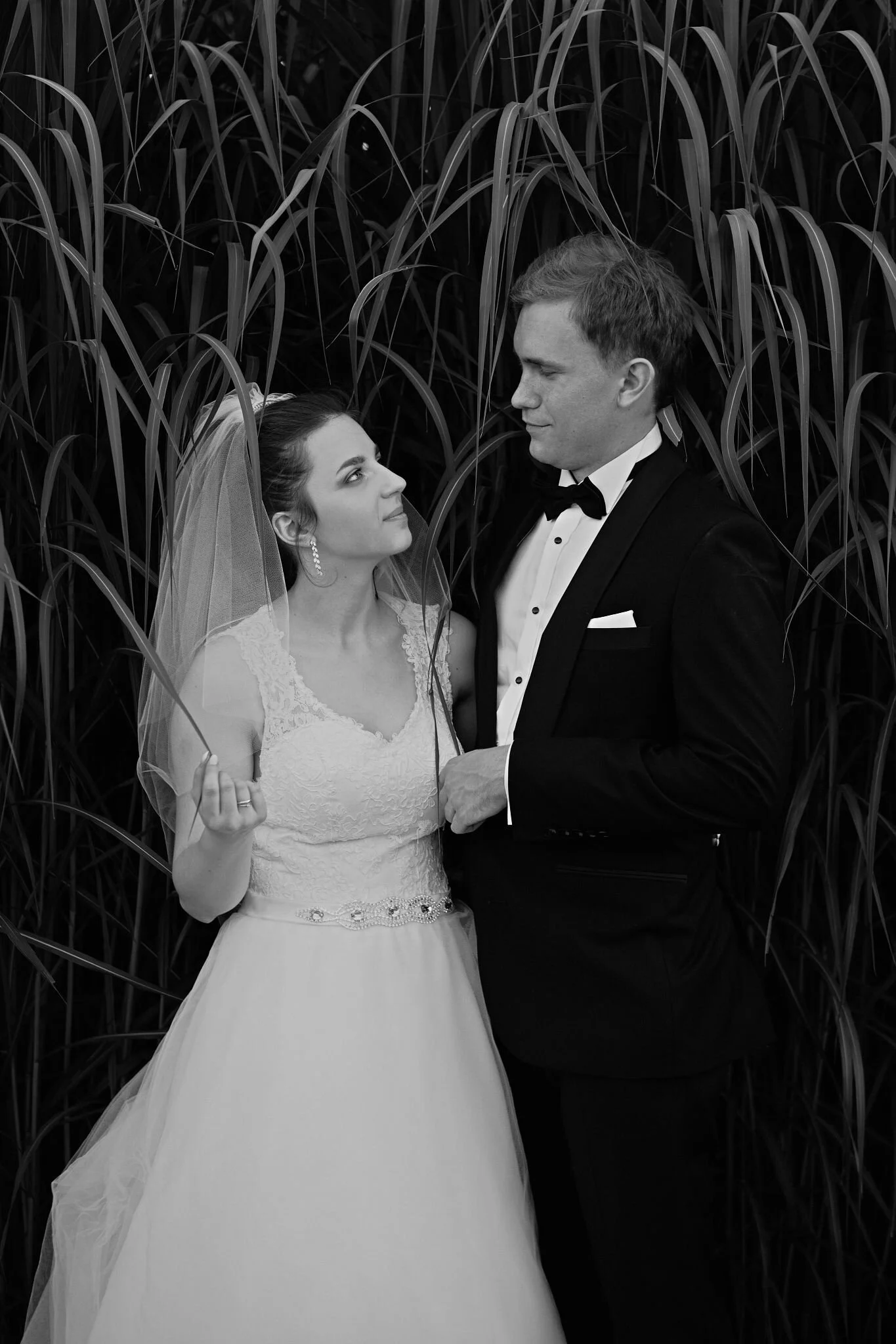 SESJA ŚLUBNA OGRODY KAPIAS (64).jpg