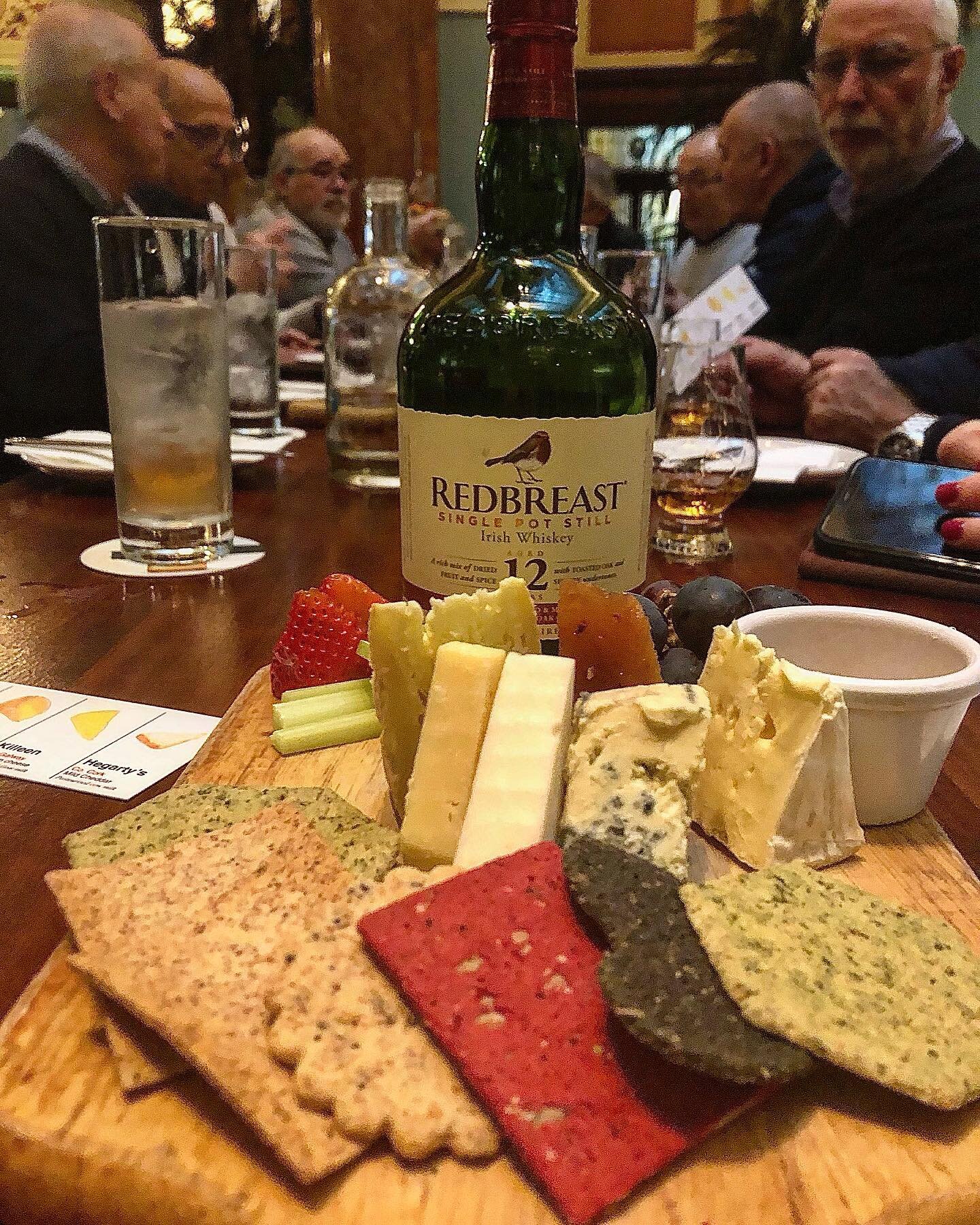 Les francais adorent le fromage et Red Breast 12. They just better not win the rugby tomorrow. 🙏🏼🥃🧀🏉 🇮🇪 🇫🇷😂. #irishwhiskey #irishcheese #redbreastwhiskey #ardrahancheese #cashelbluecheese #cooleeneycheese #kileencheese #hegartyscheese #whis