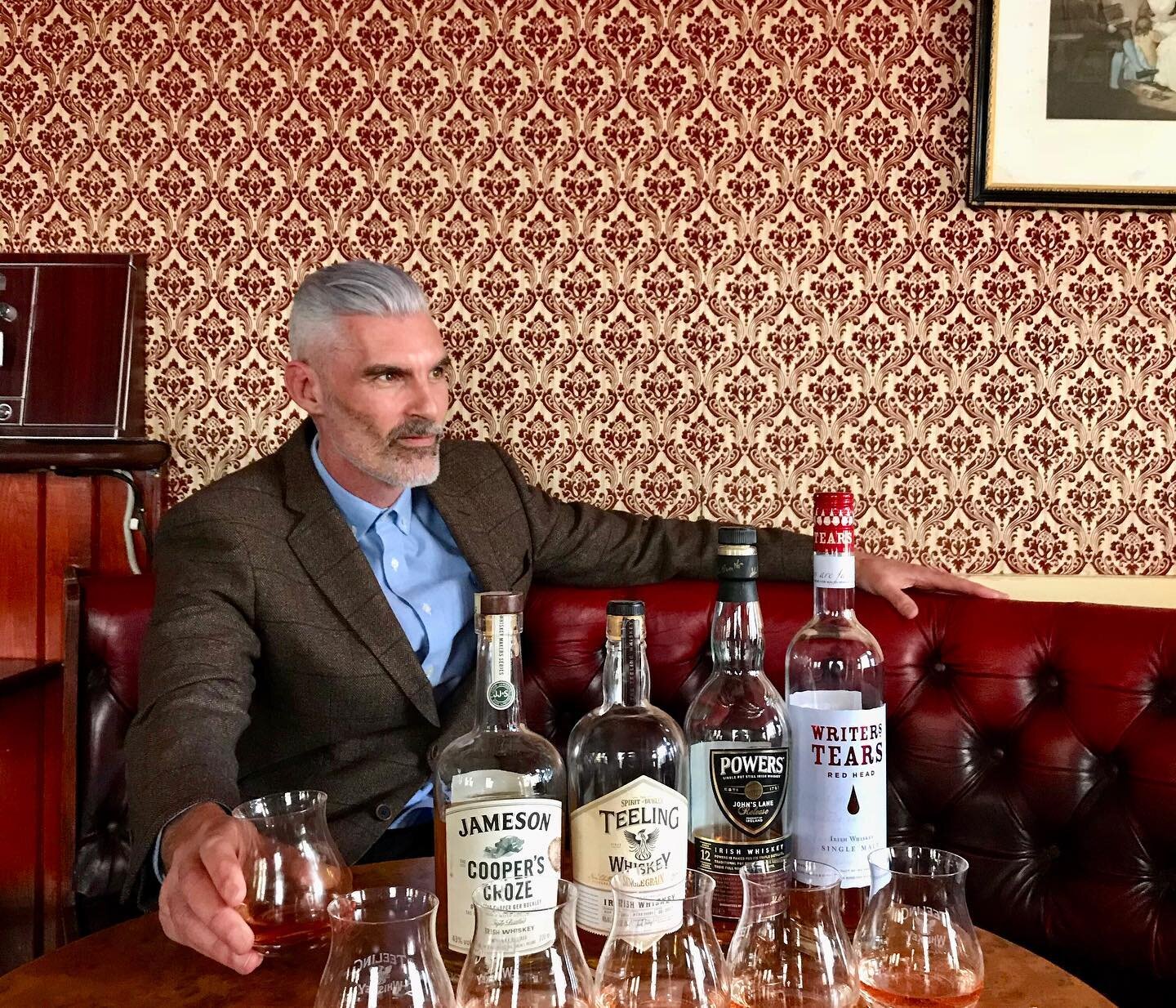 One of the best rooms in Dublin to do a whiskey tasting. It stands above one of the most famous pubs in Dublin @stags_head_dublin . Full of history and natural light. Overlooking Dame court . There is something unique and special about this room. A h