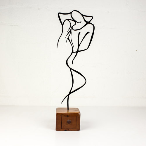 The Lovers sculpture