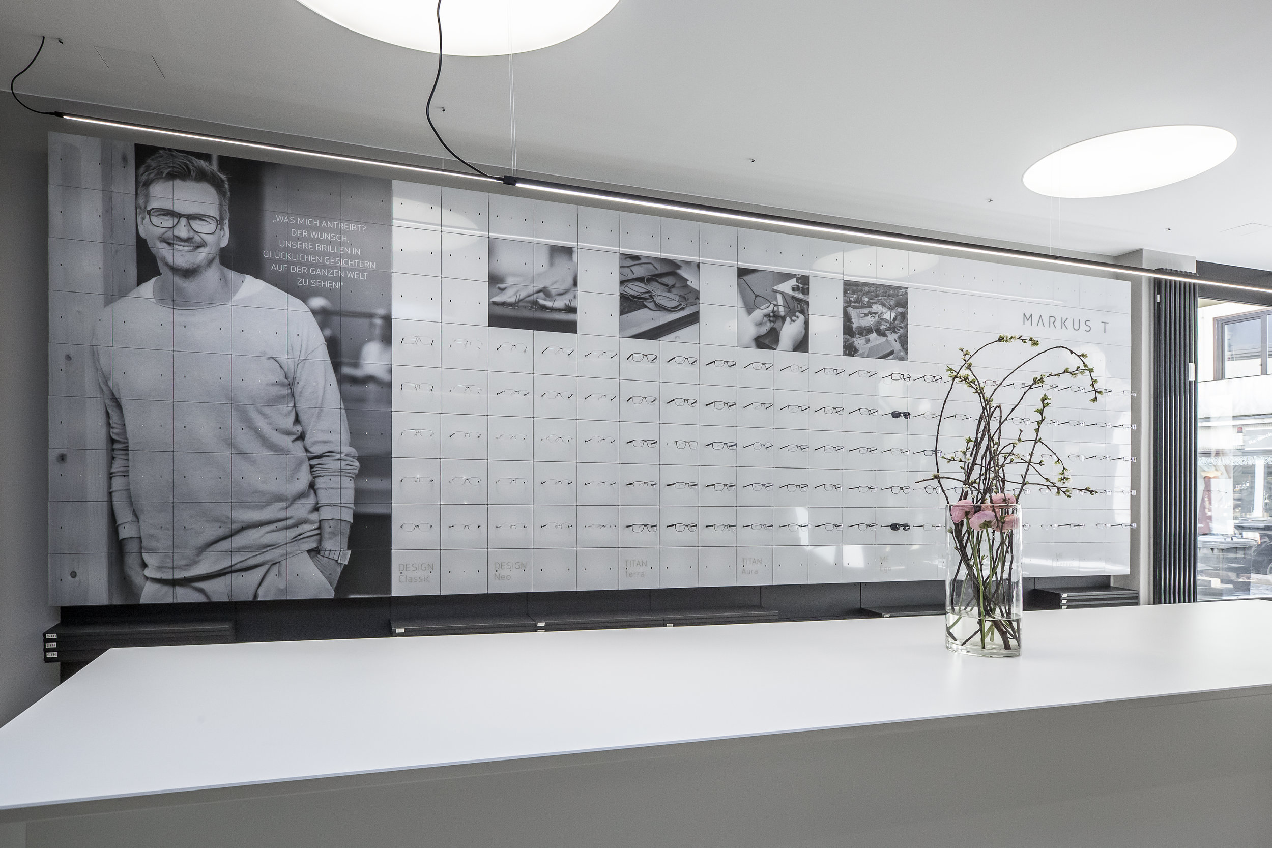 17-04-10_MARKUS T Store_Wanddisplay_Front_16.jpg