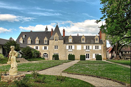 Château d’Amondans, where Peter completed one of his stages.
