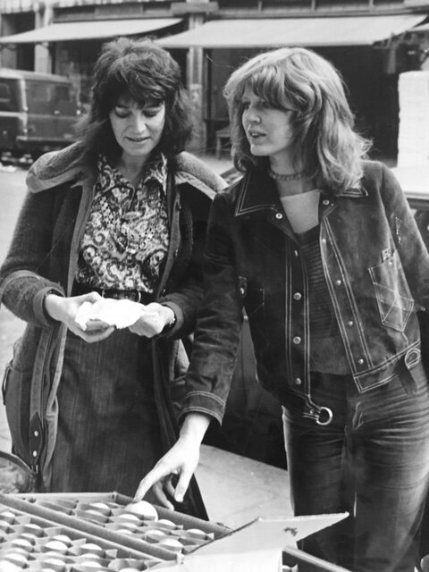 The authors, Susan Campbell (left) and Caroline Conran, pose for a publicity shot in Soho’s Berwick Street Market (1972)