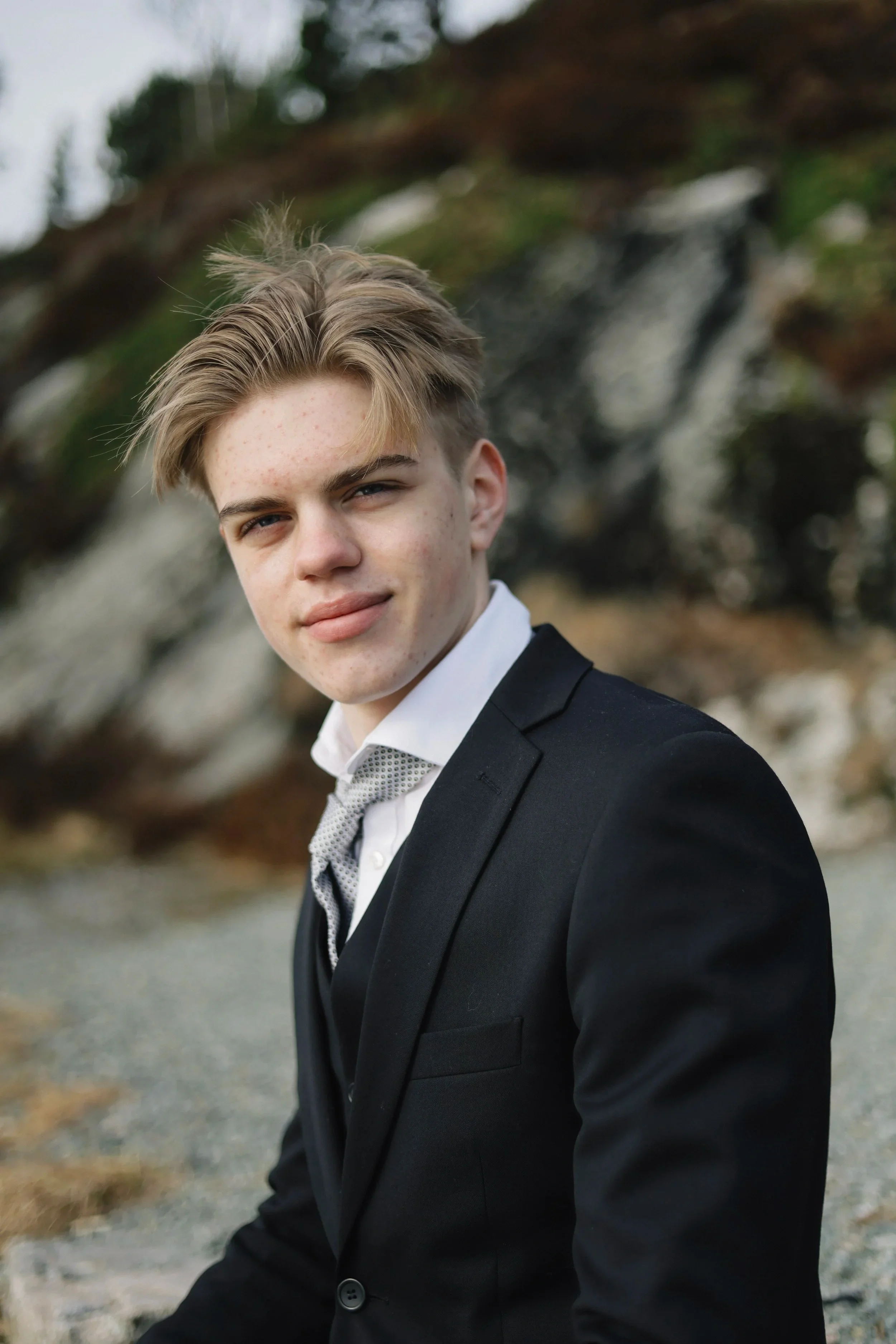 profesjonell portrett av konfirmant i Ålesund, Norge